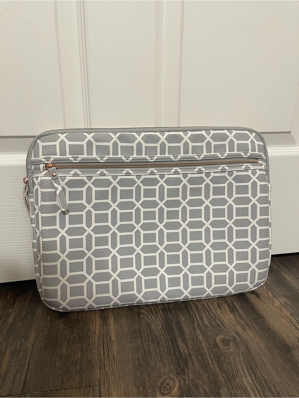 StudioC Grey/Gold Laptop Case (16x12) — New!